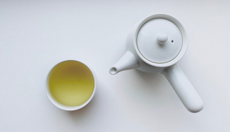 White Tea & Thyme: Curating Understated Home Elegance - minimalist white tea thyme