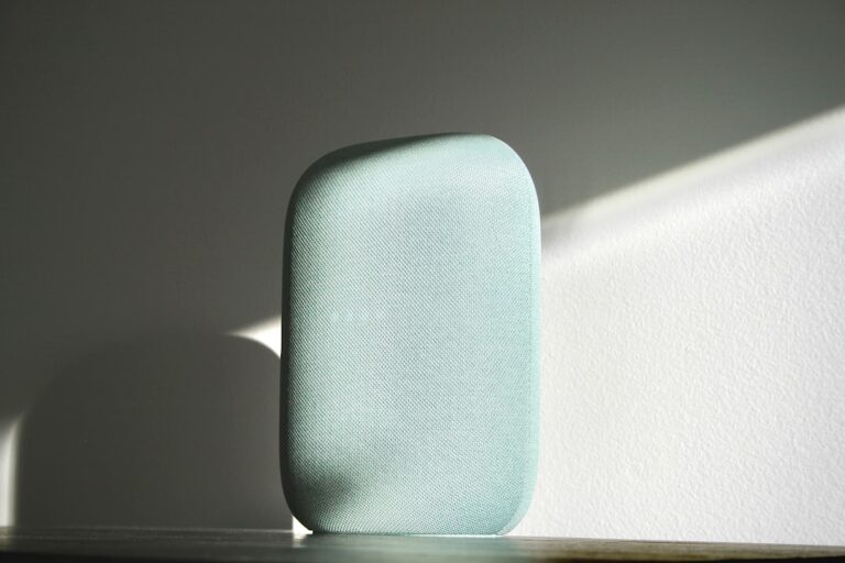 The Future of Scent Delivery: Advanced Home Fragrance - minimalist smart home diffuser