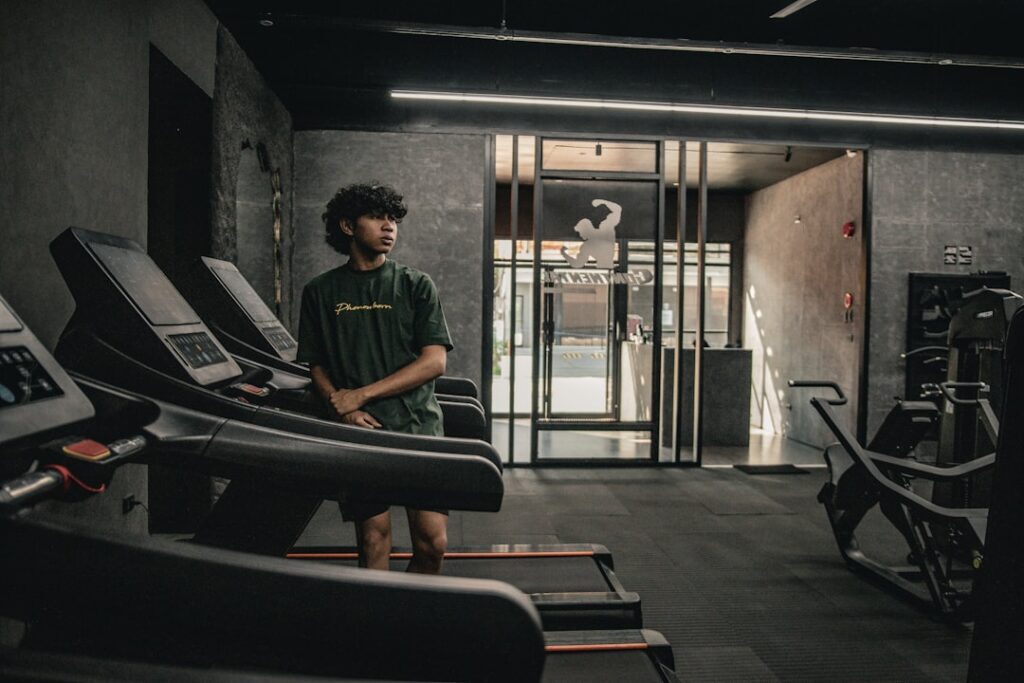 Modern Industrial Scent Diffuser: Elevating Luxury Spaces - monochrome luxury gym