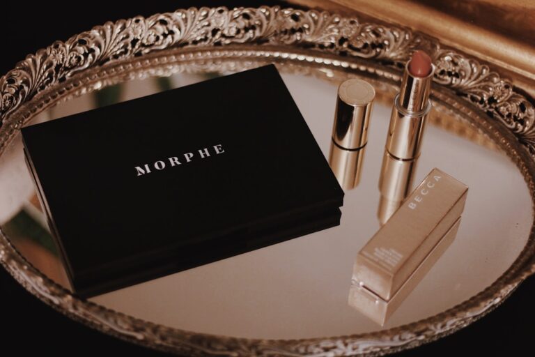 The Pristine Home: Pure Scenting for a Luxury Sanctuary - monochrome luxury home fragrance